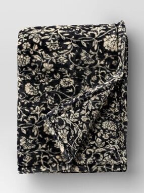 Oversized Printed Floral Primalush Throw - Threshold